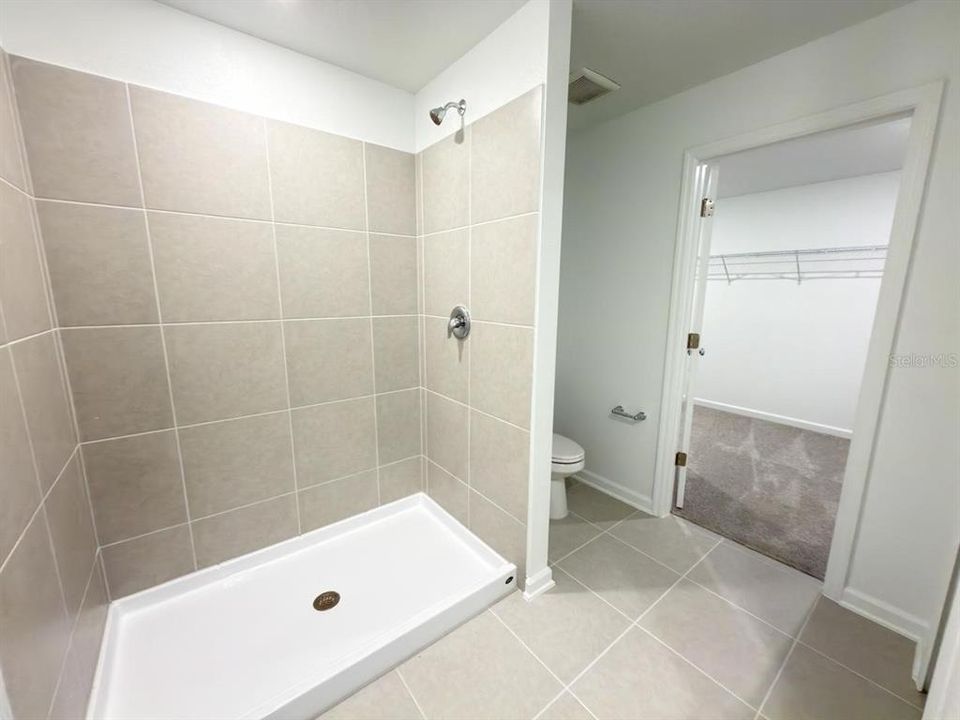 出租: $2,500 (4 贝兹, 2 浴室, 1824 平方英尺)