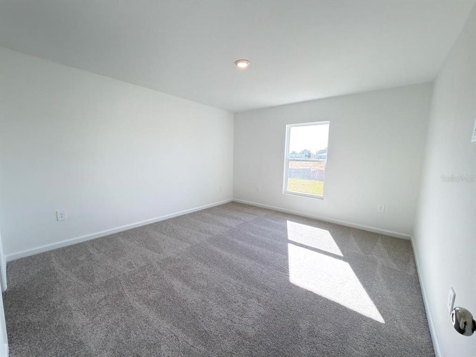 出租: $2,500 (4 贝兹, 2 浴室, 1824 平方英尺)