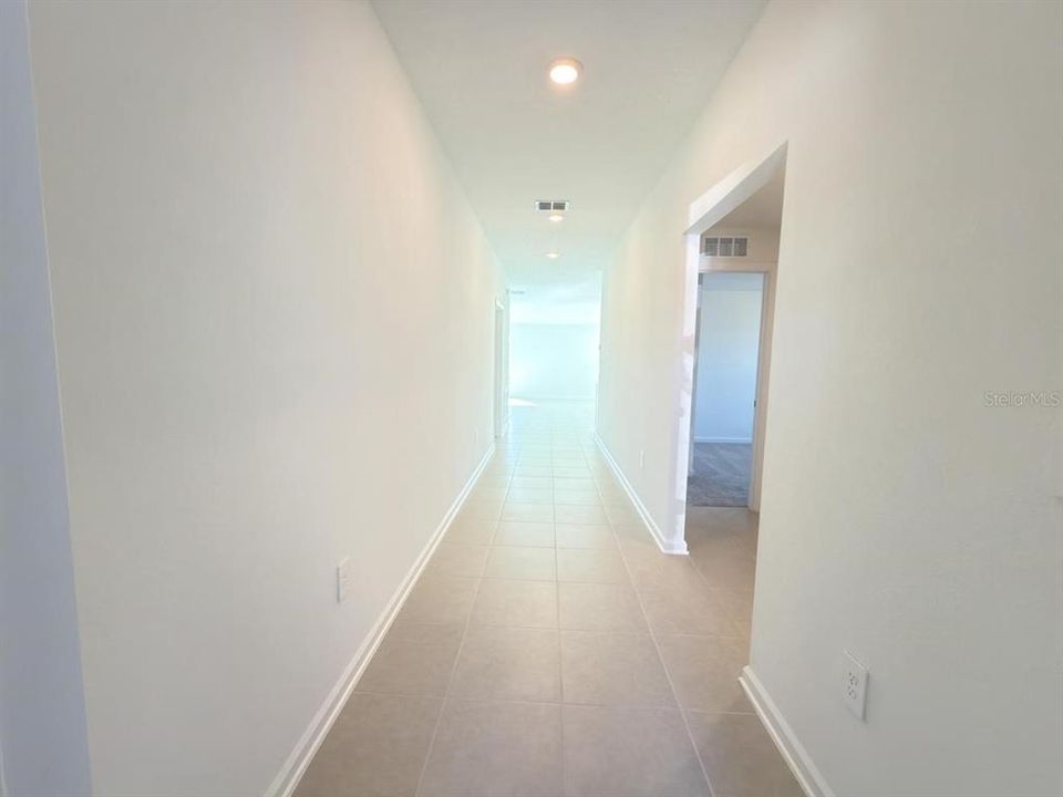 出租: $2,500 (4 贝兹, 2 浴室, 1824 平方英尺)