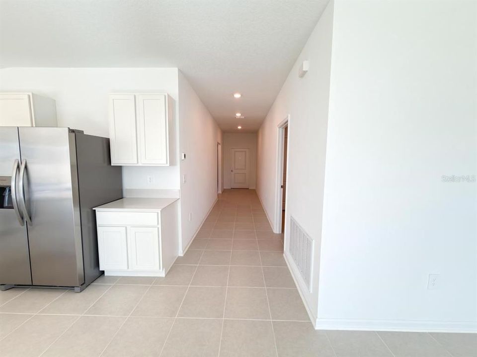 出租: $2,500 (4 贝兹, 2 浴室, 1824 平方英尺)