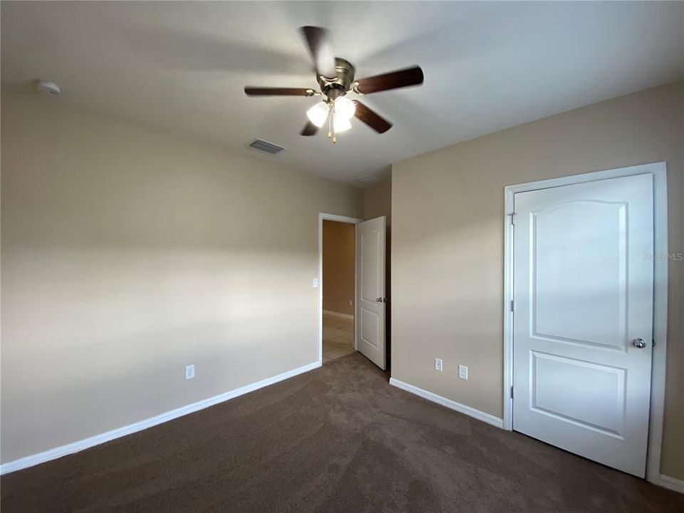 For Rent: $1,975 (4 beds, 2 baths, 1823 Square Feet)