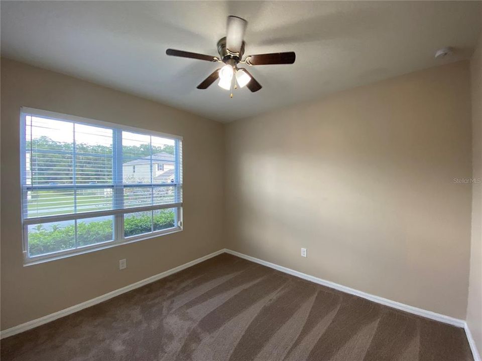 For Rent: $1,975 (4 beds, 2 baths, 1823 Square Feet)