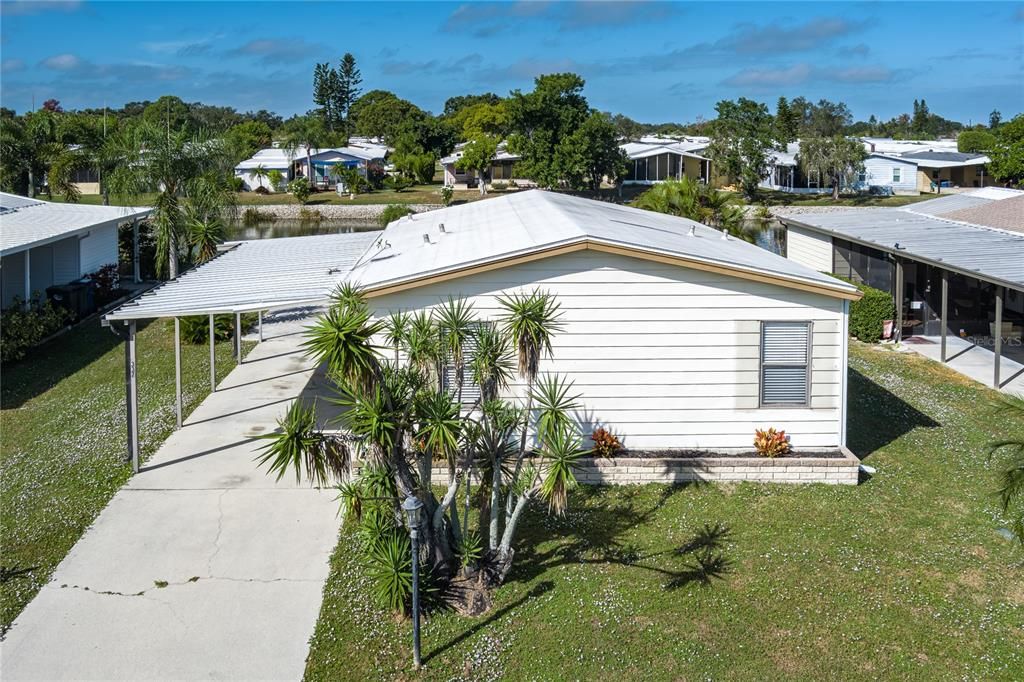 For Sale: $104,000 (2 beds, 2 baths, 832 Square Feet)