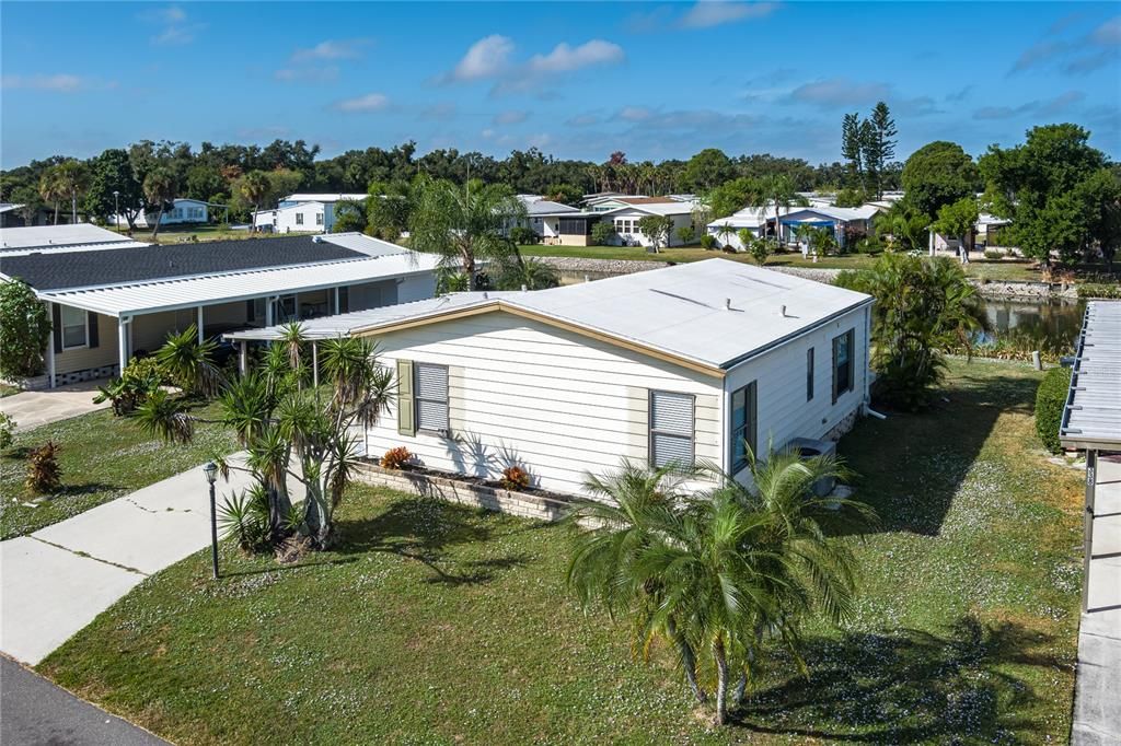 For Sale: $104,000 (2 beds, 2 baths, 832 Square Feet)