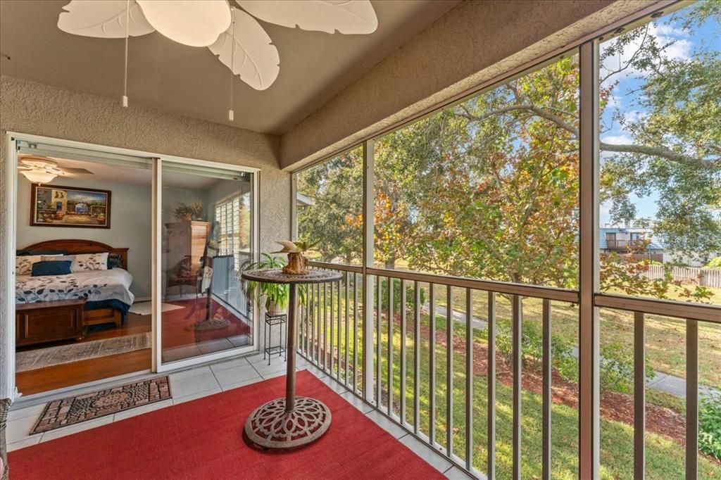 For Sale: $380,000 (2 beds, 2 baths, 1250 Square Feet)