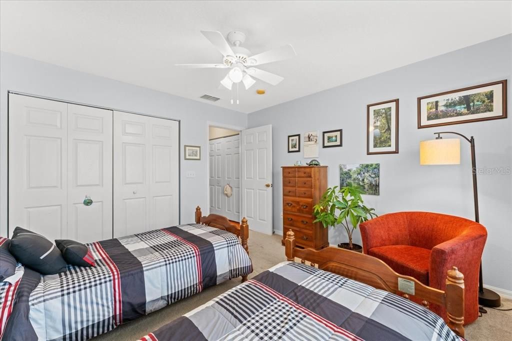 For Sale: $380,000 (2 beds, 2 baths, 1250 Square Feet)