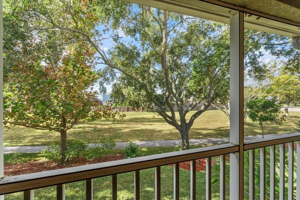 For Sale: $380,000 (2 beds, 2 baths, 1250 Square Feet)