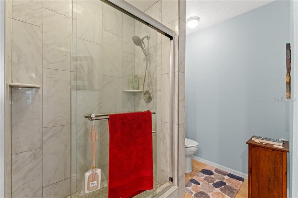 For Sale: $380,000 (2 beds, 2 baths, 1250 Square Feet)