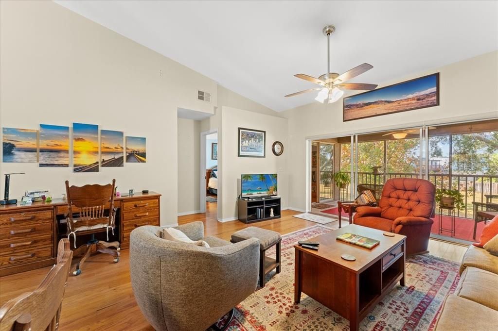 For Sale: $380,000 (2 beds, 2 baths, 1250 Square Feet)