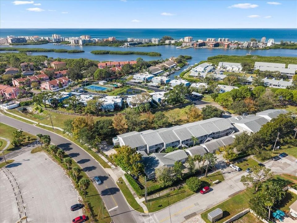 For Sale: $380,000 (2 beds, 2 baths, 1250 Square Feet)