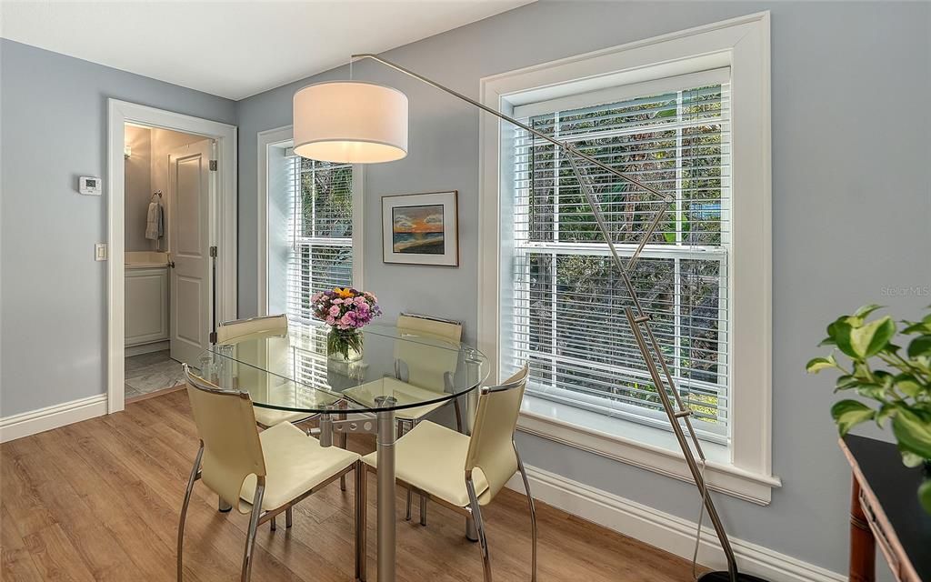 待售: $1,595,000 (5 贝兹, 4 浴室, 2853 平方英尺)