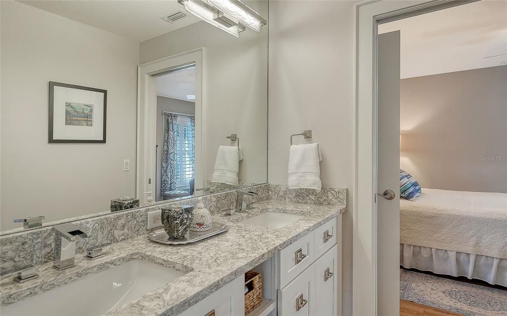 待售: $1,595,000 (5 贝兹, 4 浴室, 2853 平方英尺)