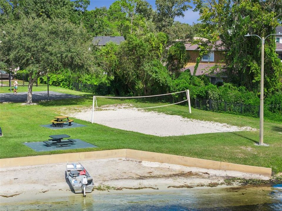 En Venta: $699,999 (5 camas, 3 baños, 2823 Pies cuadrados)