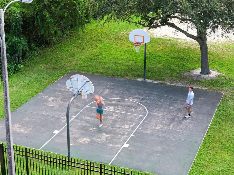 En Venta: $699,999 (5 camas, 3 baños, 2823 Pies cuadrados)