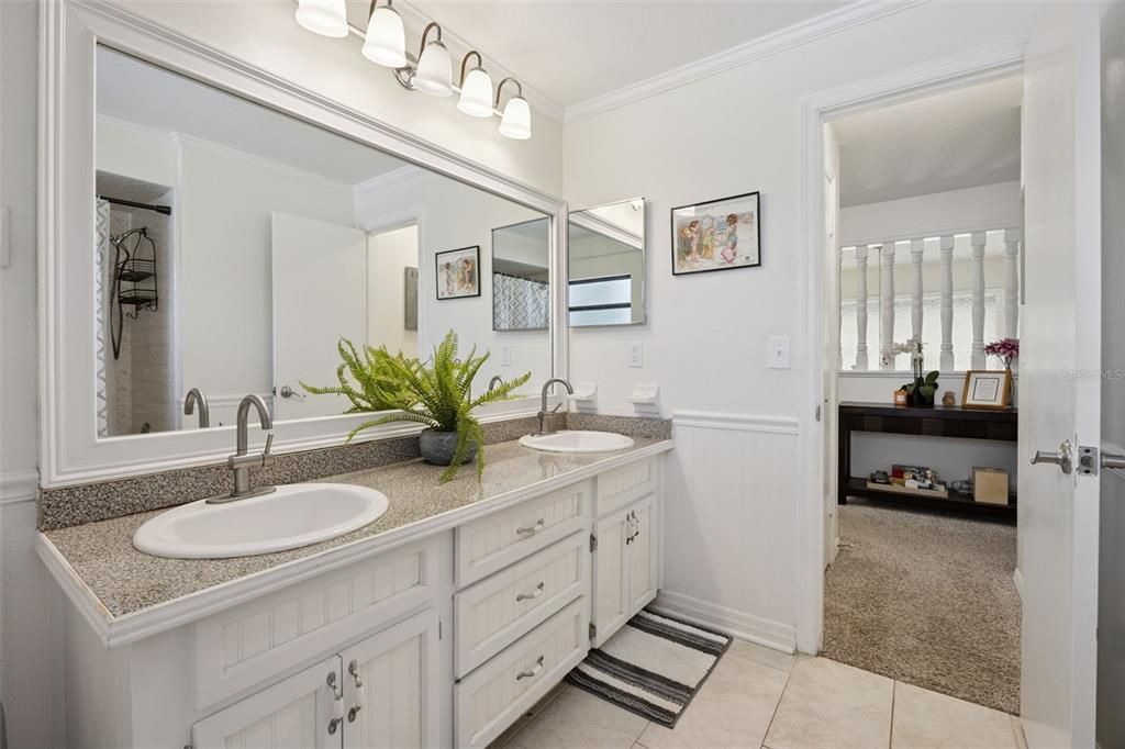 En Venta: $699,999 (5 camas, 3 baños, 2823 Pies cuadrados)