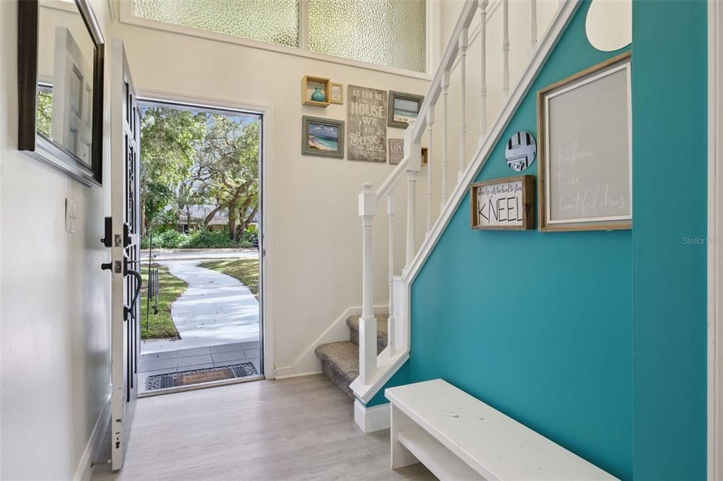 En Venta: $699,999 (5 camas, 3 baños, 2823 Pies cuadrados)