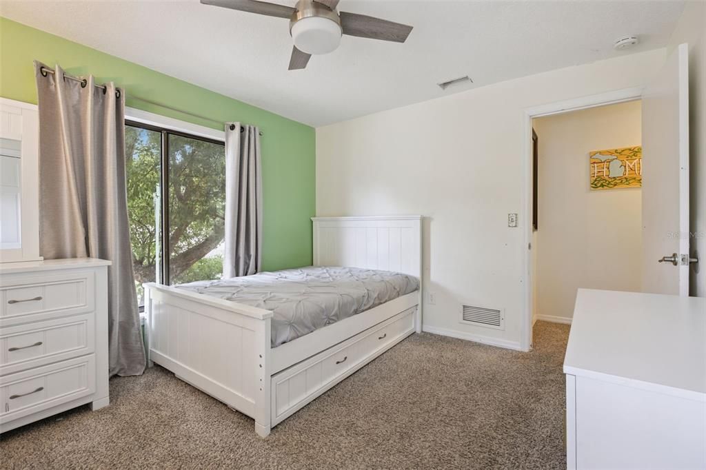 En Venta: $699,999 (5 camas, 3 baños, 2823 Pies cuadrados)