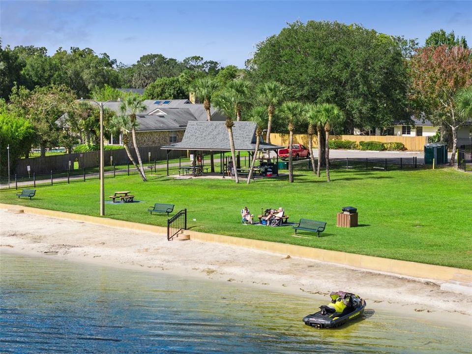 En Venta: $699,999 (5 camas, 3 baños, 2823 Pies cuadrados)