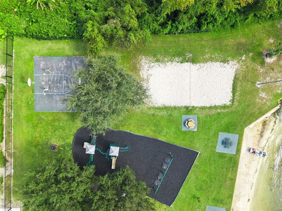 En Venta: $699,999 (5 camas, 3 baños, 2823 Pies cuadrados)