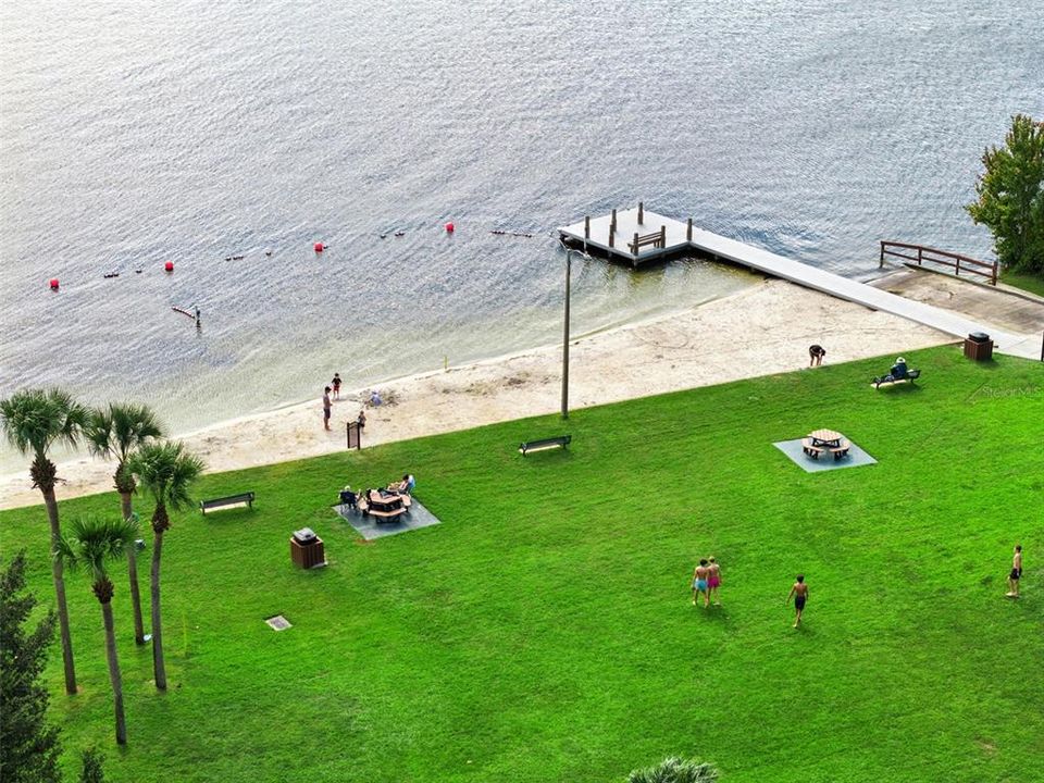 En Venta: $699,999 (5 camas, 3 baños, 2823 Pies cuadrados)