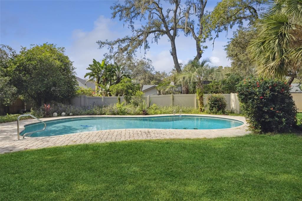 En Venta: $699,999 (5 camas, 3 baños, 2823 Pies cuadrados)