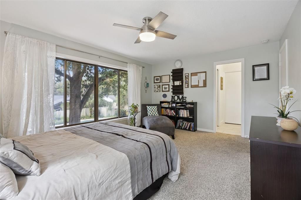 En Venta: $699,999 (5 camas, 3 baños, 2823 Pies cuadrados)