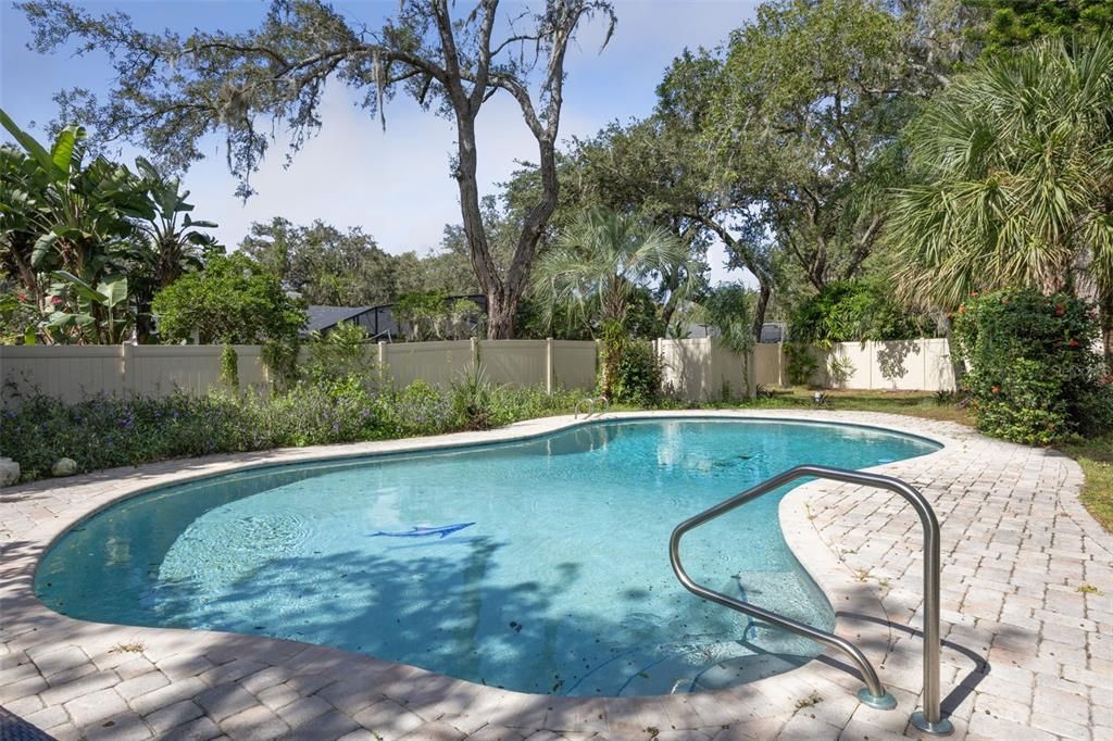 En Venta: $699,999 (5 camas, 3 baños, 2823 Pies cuadrados)