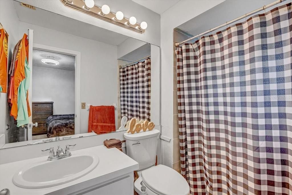 For Sale: $360,000 (3 beds, 2 baths, 1464 Square Feet)