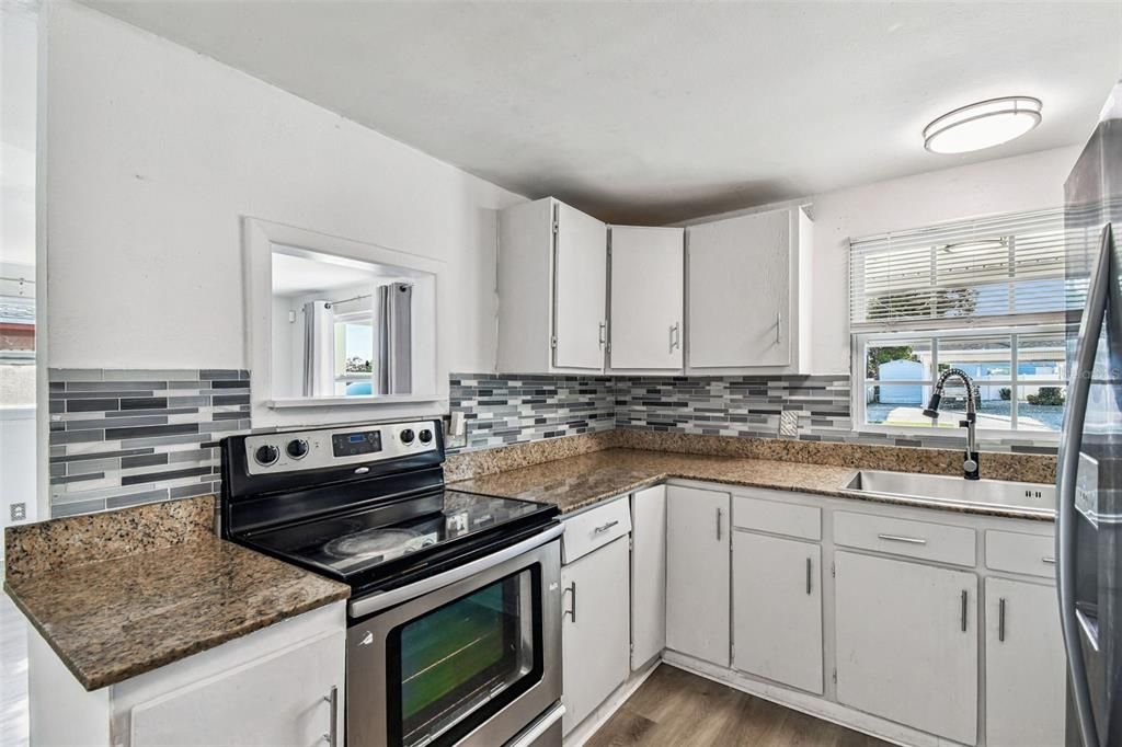 Active With Contract: $399,900 (4 beds, 3 baths, 1711 Square Feet)