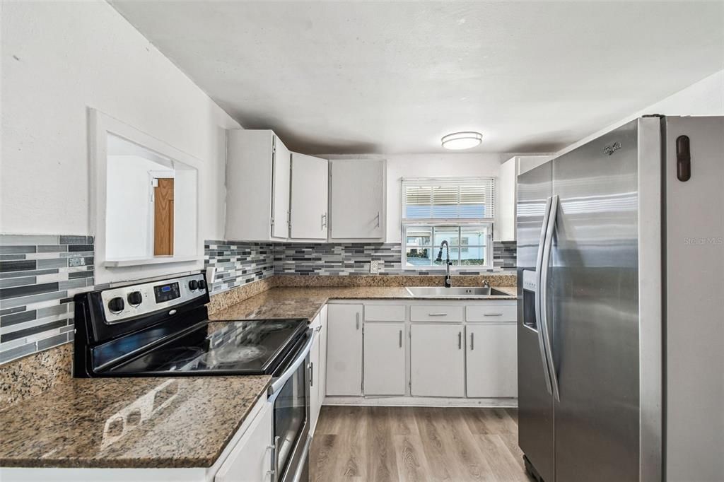 Active With Contract: $399,900 (4 beds, 3 baths, 1711 Square Feet)
