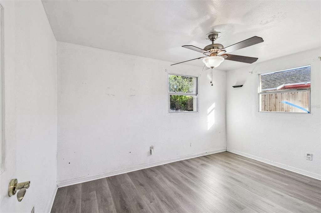 Active With Contract: $399,900 (4 beds, 3 baths, 1711 Square Feet)