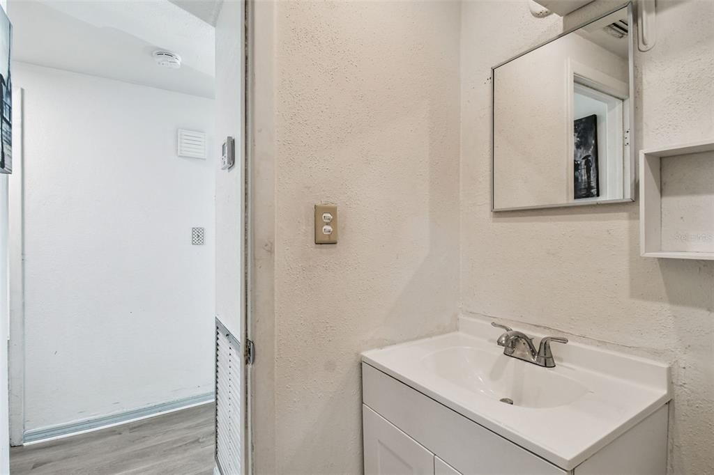 Active With Contract: $399,900 (4 beds, 3 baths, 1711 Square Feet)