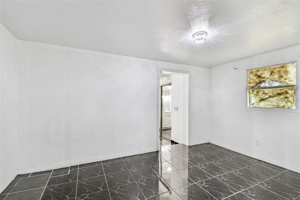 Active With Contract: $399,900 (4 beds, 3 baths, 1711 Square Feet)