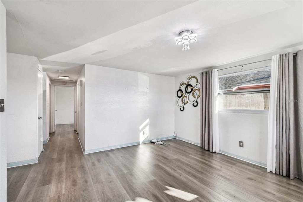 Active With Contract: $399,900 (4 beds, 3 baths, 1711 Square Feet)