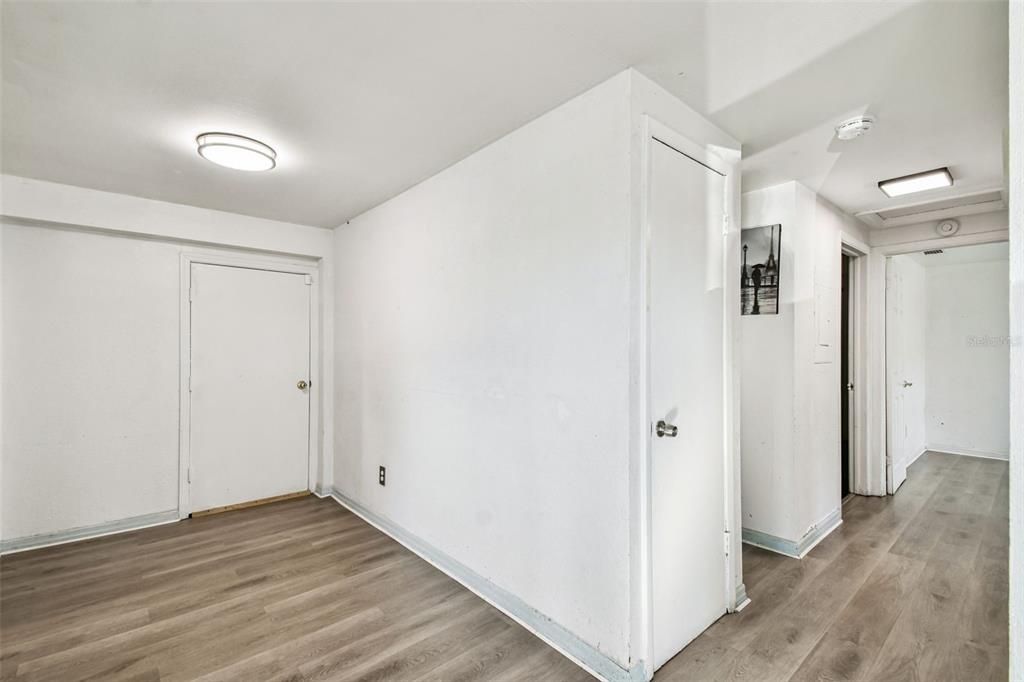 Active With Contract: $399,900 (4 beds, 3 baths, 1711 Square Feet)