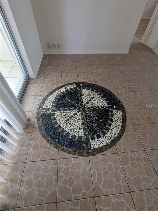 出租: $1,450 (2 贝兹, 1 浴室, 948 平方英尺)