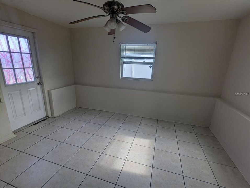 出租: $1,450 (2 贝兹, 1 浴室, 948 平方英尺)