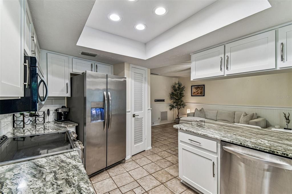 Activo con contrato: $575,000 (4 camas, 2 baños, 1953 Pies cuadrados)