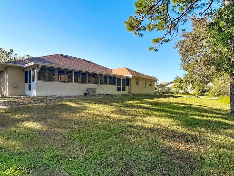 待售: $335,000 (4 贝兹, 3 浴室, 3049 平方英尺)