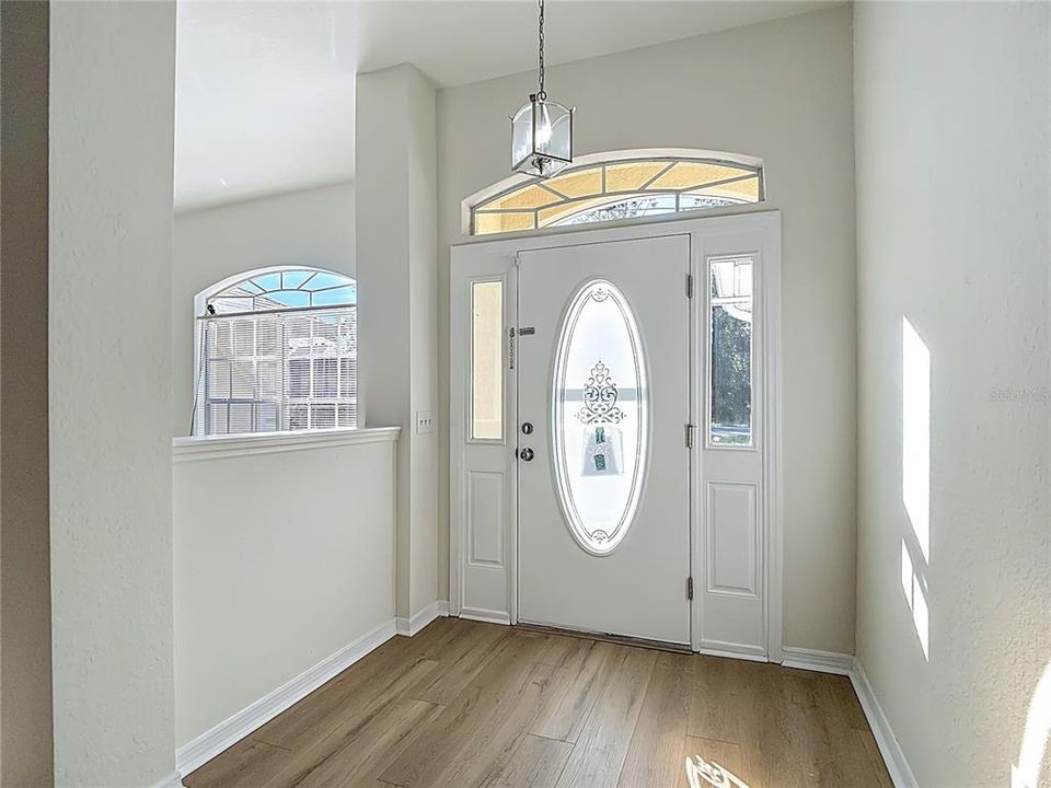 待售: $335,000 (4 贝兹, 3 浴室, 3049 平方英尺)