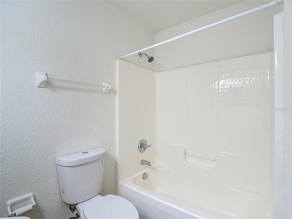 待售: $335,000 (4 贝兹, 3 浴室, 3049 平方英尺)