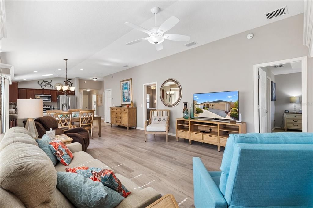 待售: $449,900 (3 贝兹, 2 浴室, 1446 平方英尺)