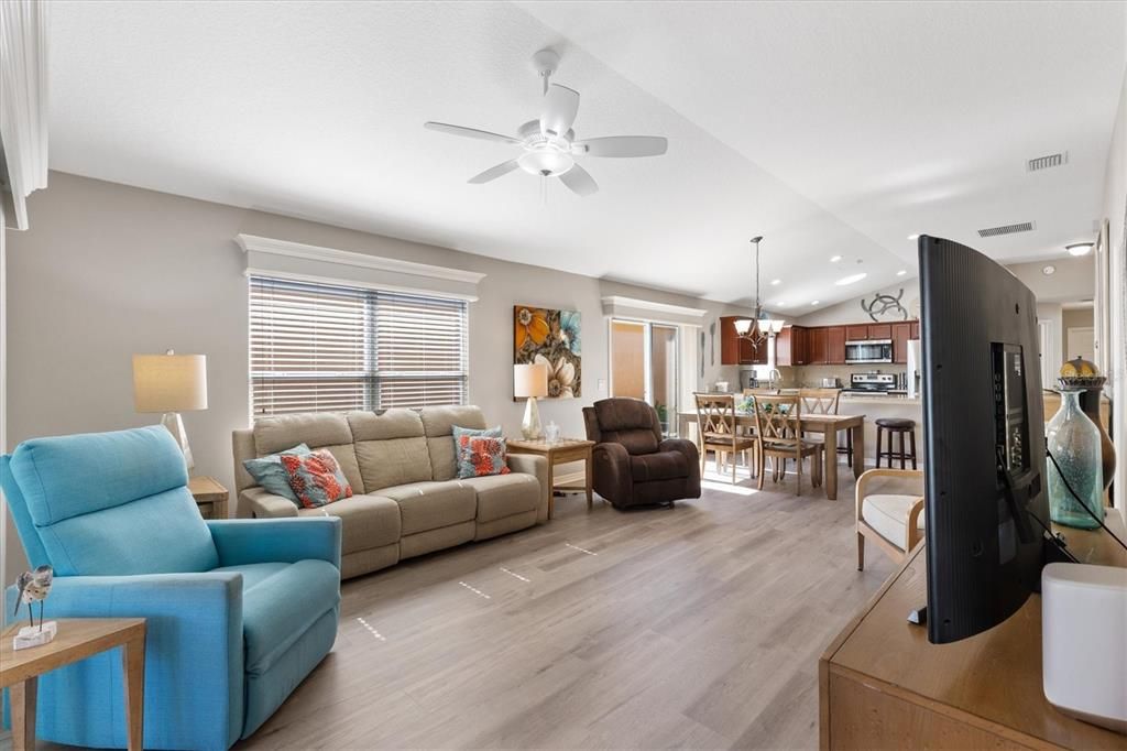 待售: $449,900 (3 贝兹, 2 浴室, 1446 平方英尺)