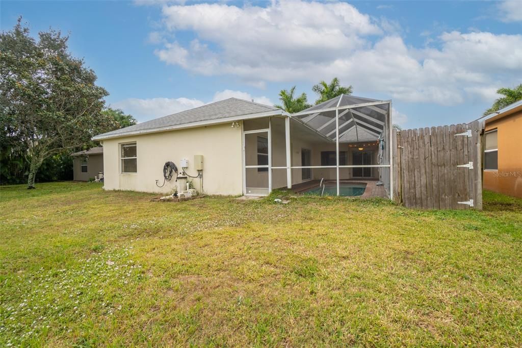 En Venta: $470,000 (4 camas, 2 baños, 2028 Pies cuadrados)