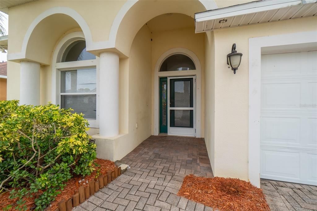 En Venta: $470,000 (4 camas, 2 baños, 2028 Pies cuadrados)