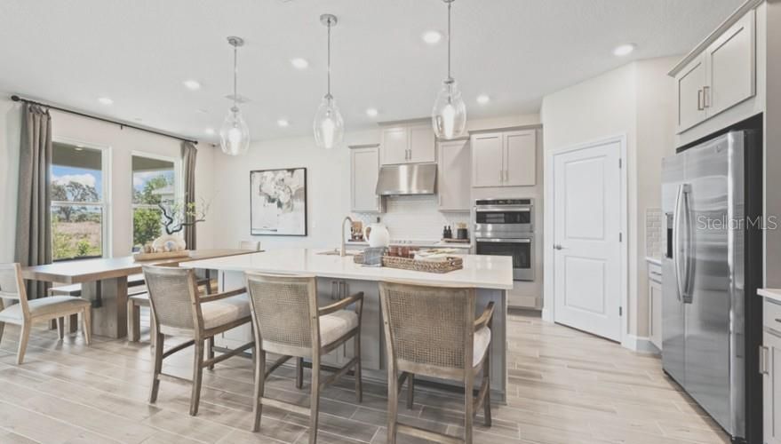 Active With Contract: $599,999 (5 beds, 4 baths, 3191 Square Feet)