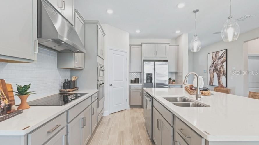 Active With Contract: $599,999 (5 beds, 4 baths, 3191 Square Feet)