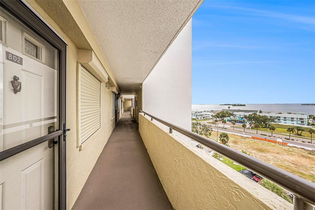 Activo con contrato: $450,000 (2 camas, 2 baños, 1085 Pies cuadrados)