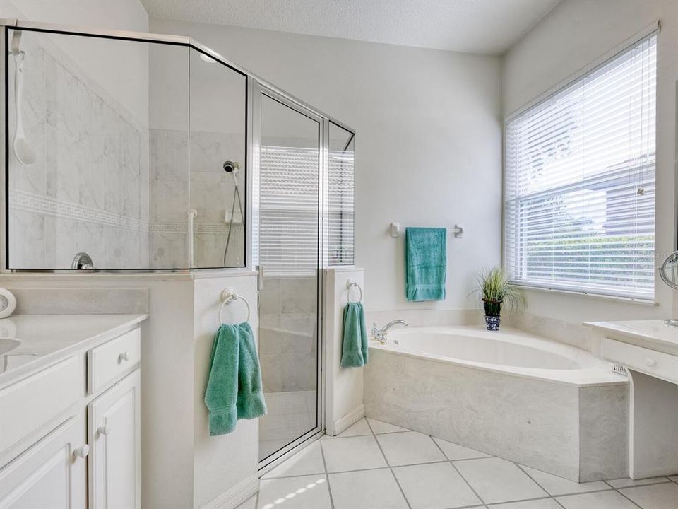 For Sale: $595,000 (3 beds, 2 baths, 2162 Square Feet)