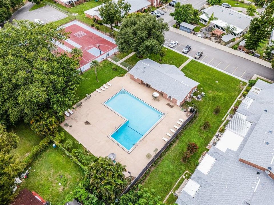 На продажу: $222,900 (2 спален, 2 ванн, 1031 Квадратных фут)